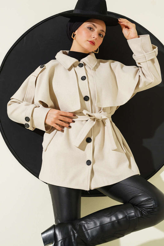 Manteau court en cachemire avec cape à épaulettes, beige.