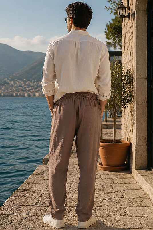 Pantalon homme à cordon avec poches arrière, couleur café