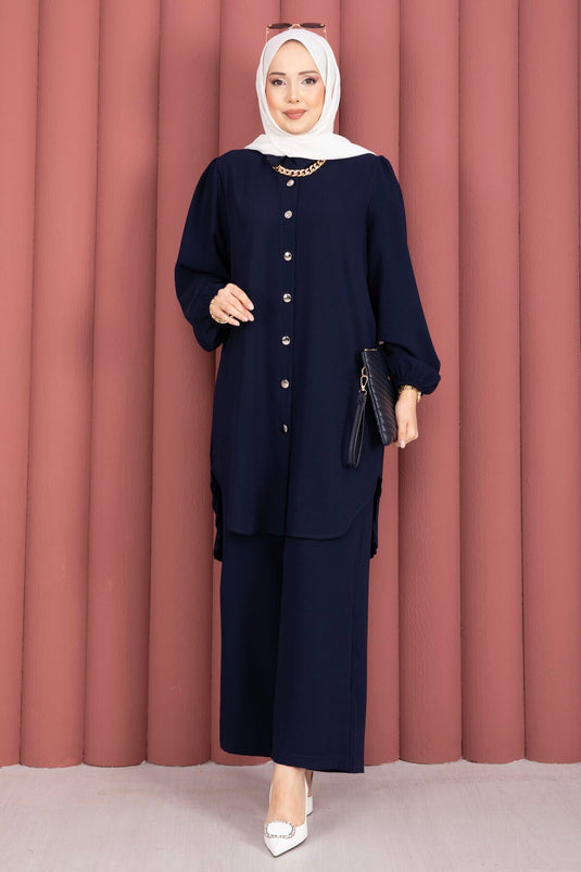 Ensemble modest fashion à boutons sur toute la longueur avec plis au dos, bleu marine