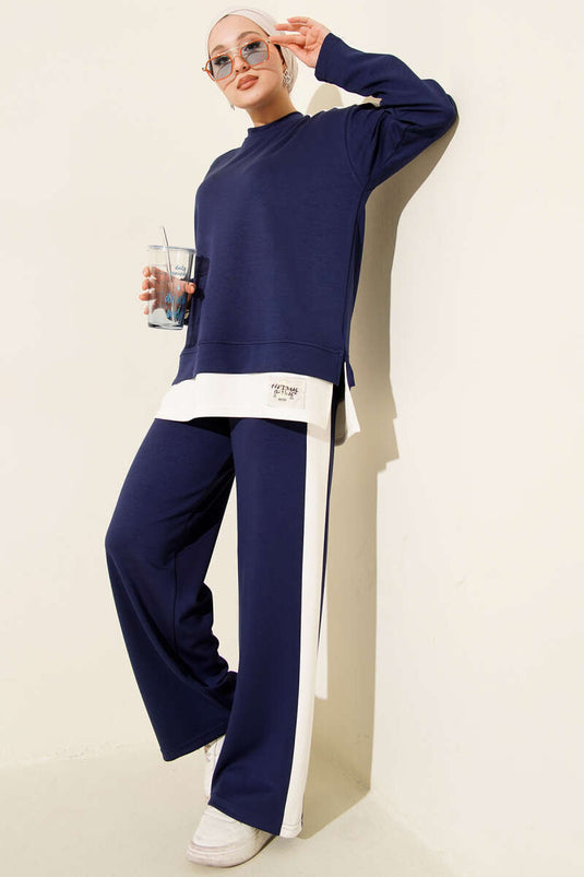 Ensemble double avec écusson détaillé et garniture en velours bleu marine