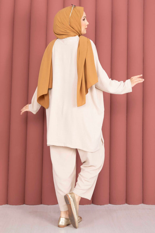 Completo estivo oversize con dettagli in arma beige