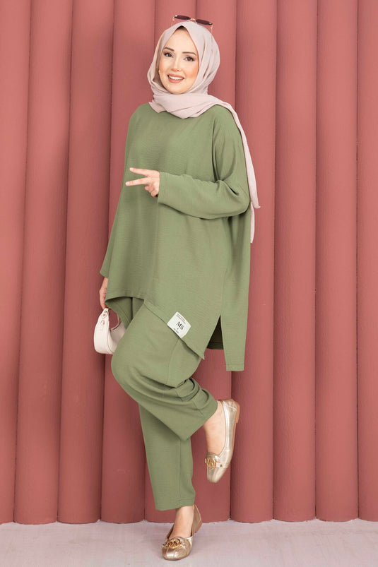 Ensemble d'été ample avec broderie kaki