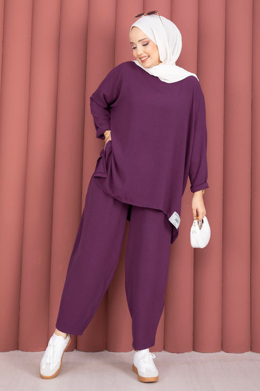Ensemble ample d'été avec détails brodés, couleur mûre