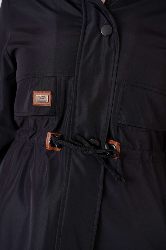 Manteau froncé à taille brodée noir