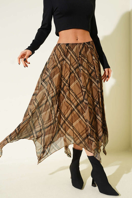 Asymmetrischer kariert gemusterter Chiffon-Midirock Latte