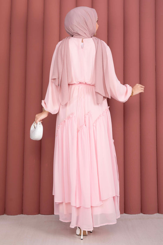 Robe en chiffon avec détails asymétriques à volants couleur poudre