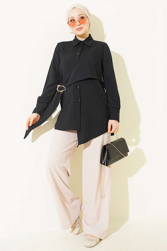 Schwarzes Hemd Mit Goldener Schnalle Asymmetrisch