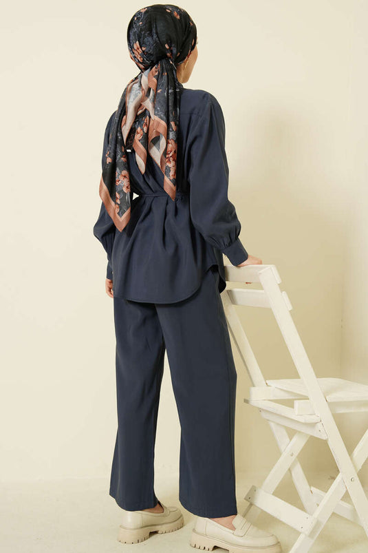 Ensemble double en modal indigo avec ceinture à cordon asymétrique