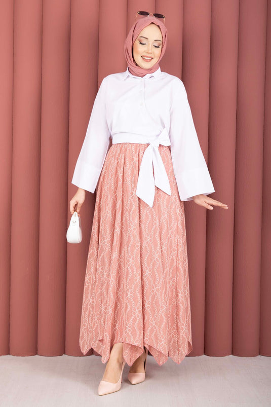 Jupe à découpe asymétrique avec motif en dentelle couleur rose fané