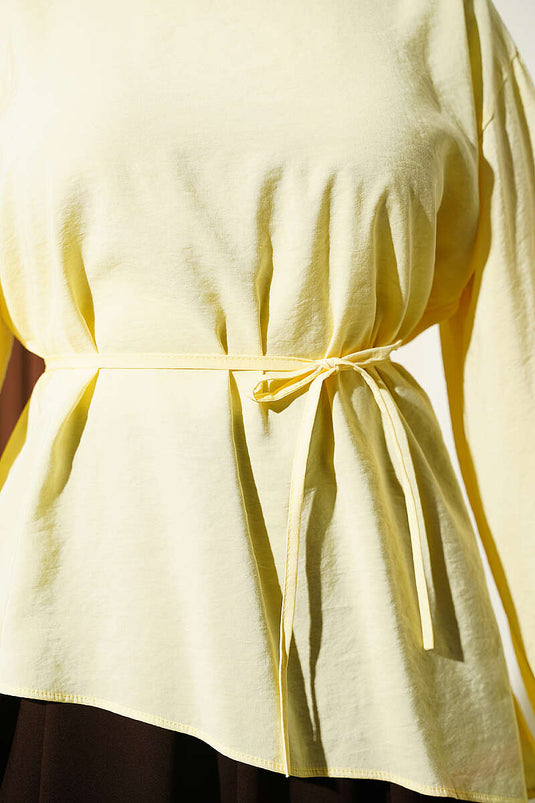 Tunique Asymétrique Avec Nœud En Jaune