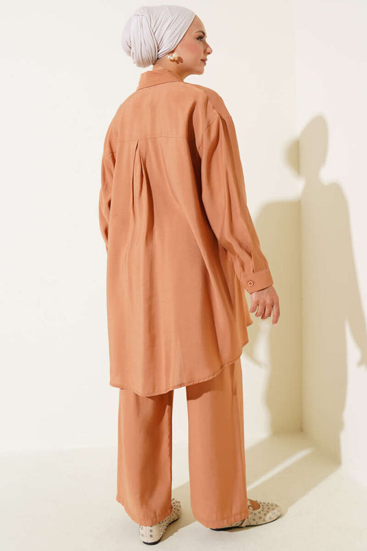 Ensemble deux pièces asymétrique avec cordon noué, couleur beige