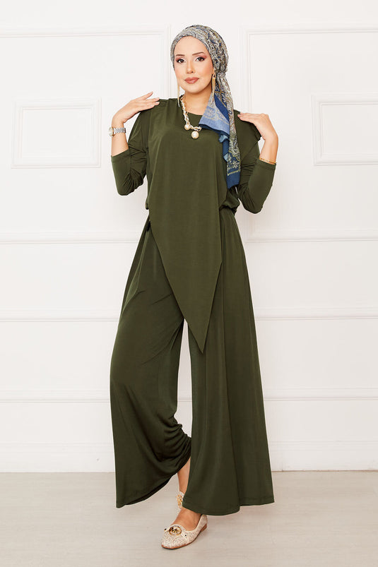 بدلة رملية بقصّة غير متماثلة لون كاكي