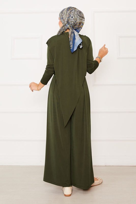 بدلة رملية بقصّة غير متماثلة لون كاكي