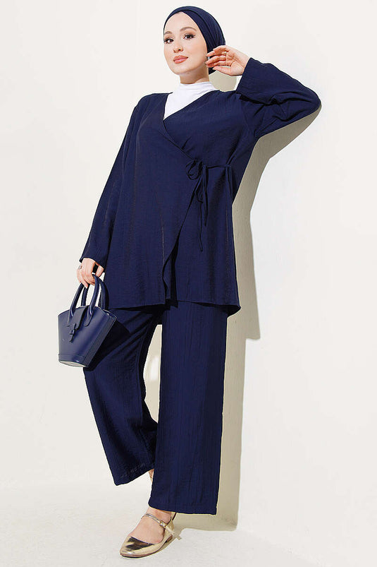 Ensemble double asymétrique avec cordon latéral bleu marine