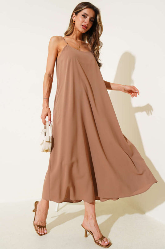 فستان ميدي شيفون أساسي بحمالات باللون البني