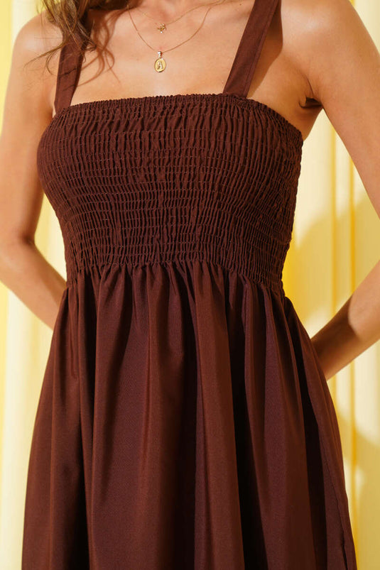 Abito con spalline e decorazioni anteriori, marrone