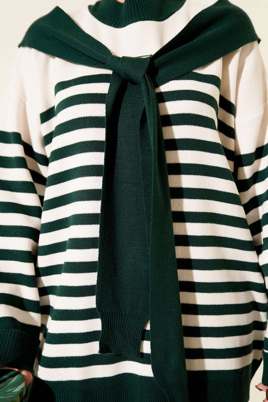 طقم ثنائي منسوج مخطط بتفاصيل وشاح زمردي