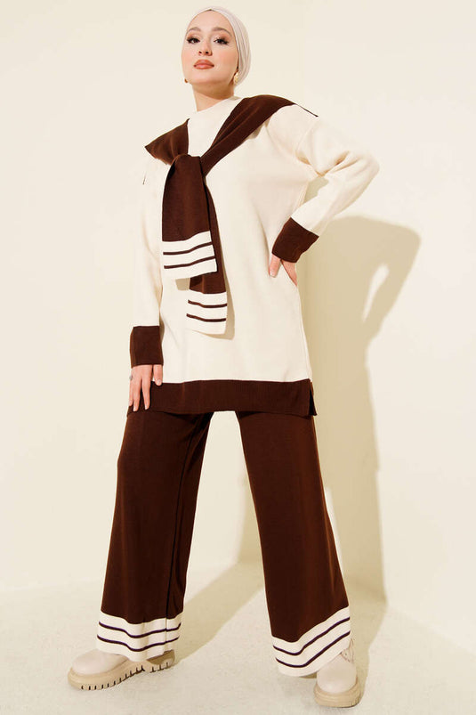 Zweiteiliges Strickset mit Schal und Streifenmuster, Kaffee