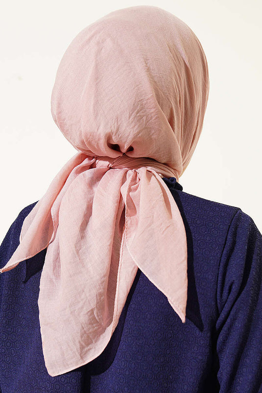 آية سيريسي وشاح قطني رقيق بودرة