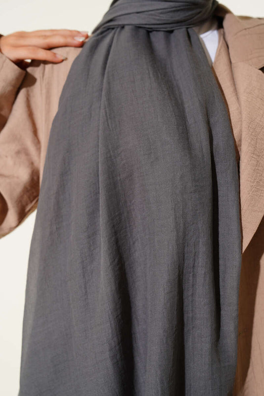 Sciarpa sottile in cotone della serie Aya, grigio fumo -177