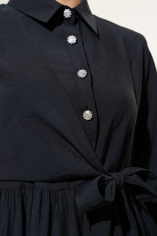 Robe boutonnée à demi-pierre nouée noire