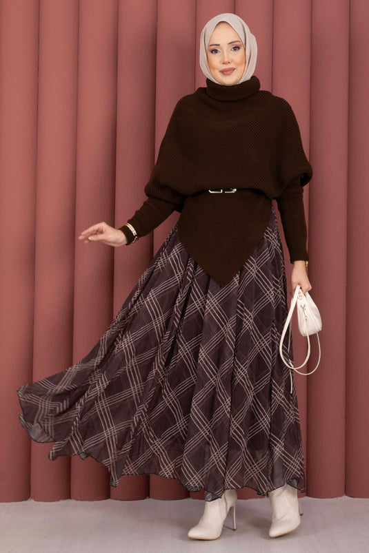 كنزة صوفية غير متماثلة الياقة برقبة صياد بلون بني