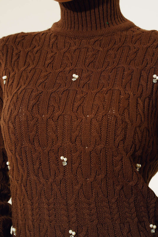 Pull En Maille À Col Roulé Orné De Perles Marron