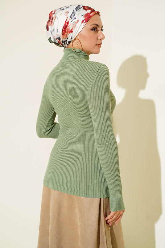 Turtleneck Thong Knit Sweater in Light Green