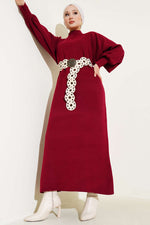 Robe En Maille Bordeaux À Manches Ballon