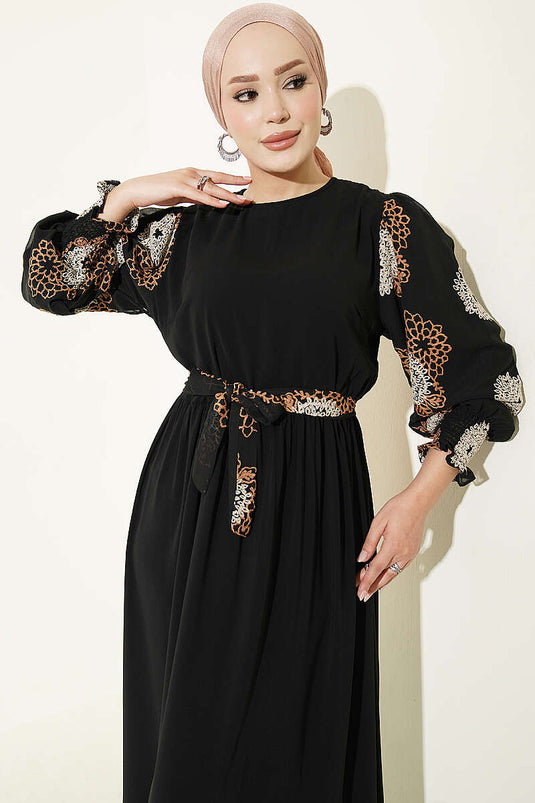Robe Brodée À Manches Bouffantes Latte