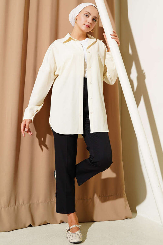 قميص أساسي بأزرار عند الكاحل بلون البيج