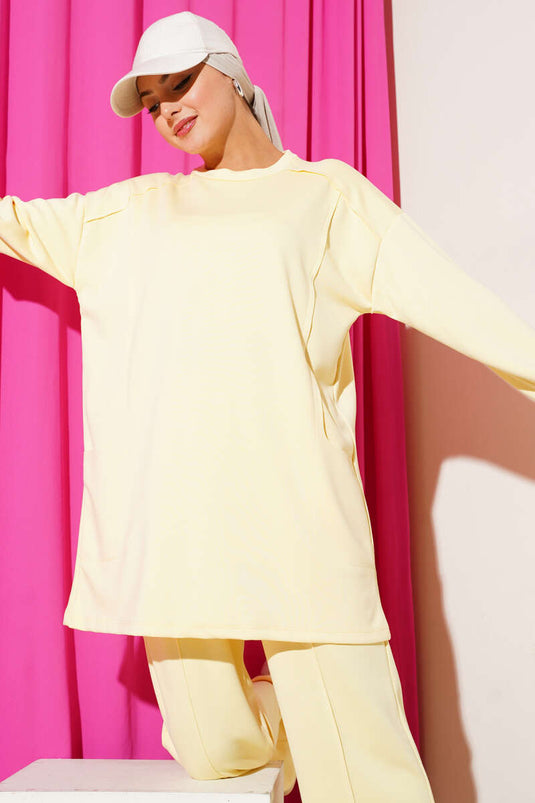 بدلة جيب أساسية من قطعتين باللون الأصفر