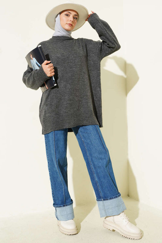 تونيك أساسي فضفاض من التريكو مكشوف الكتفين، رمادي داكن