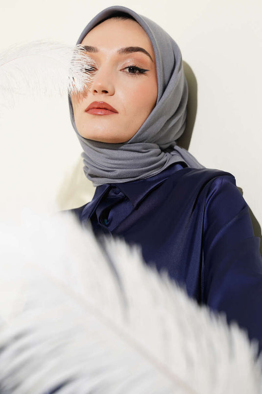 وشاح شتوي أساسي سادة رمادي