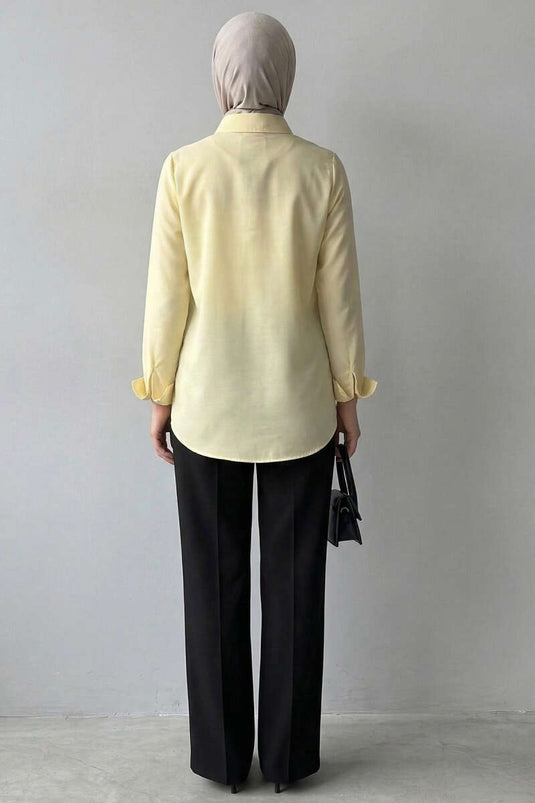 Chemise basique à boutons cachés jaune