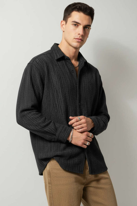 Chemise noire basique en velours pour homme