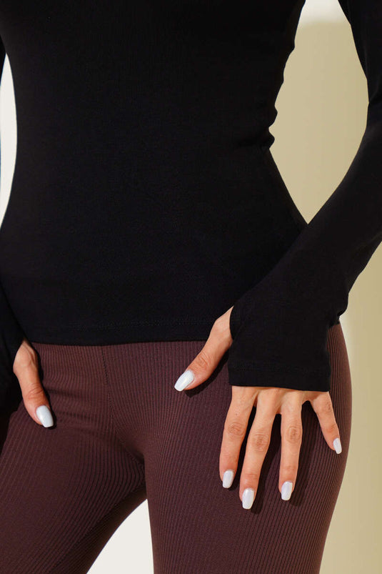 Basic Blouse with Finger Closure Detail, Black