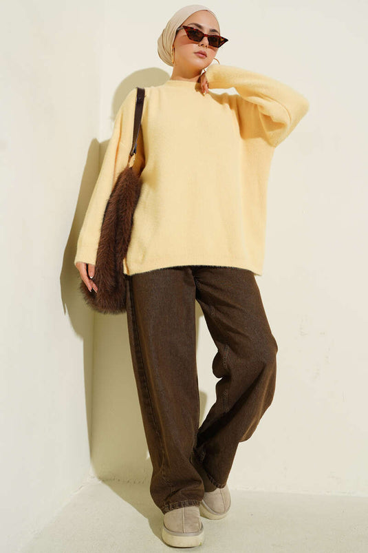 Einfache, weiche und flauschige Stricktunika, Gelb