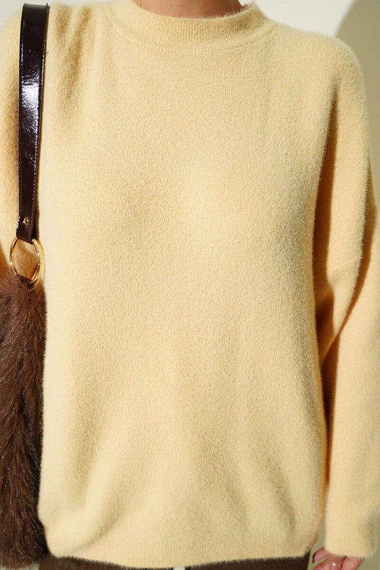 Einfache, weiche und flauschige Stricktunika, Gelb