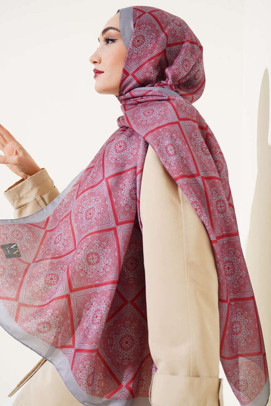 Châle doux gris à motif batik