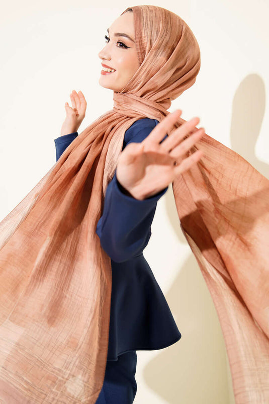 شال موسلين بنقشة باتيك، لون لاتيه