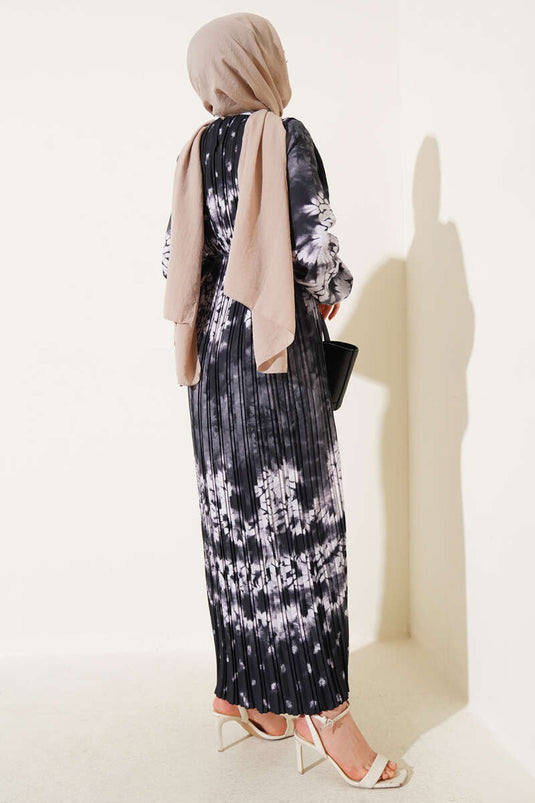 Batik Pattern Pleated Belted Dress Black