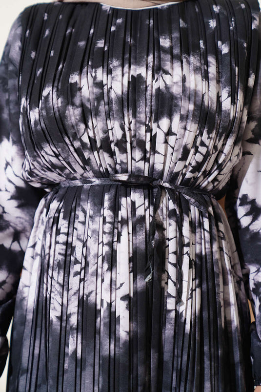 Batik Pattern Pleated Belted Dress Black