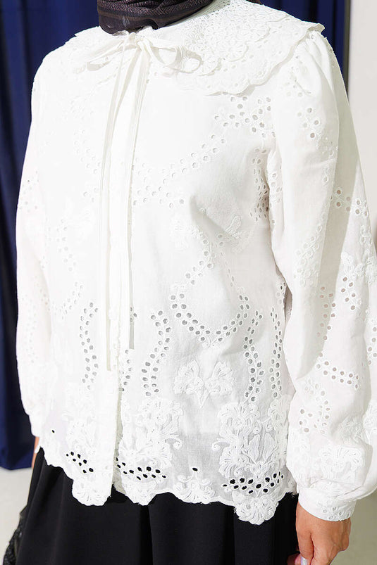 Camicia Con Collo Bebe E Dettaglio Ricamato Ecru