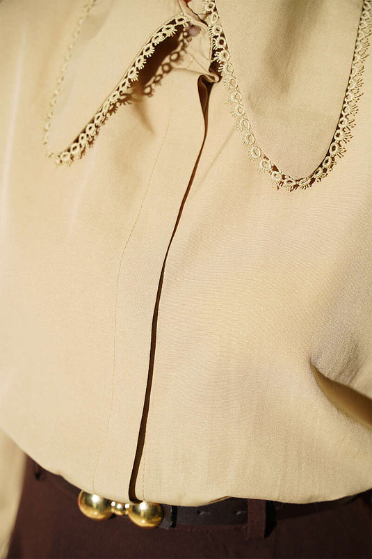 Chemise Courte En Dentelle À Col Bébé En Vert Sauge