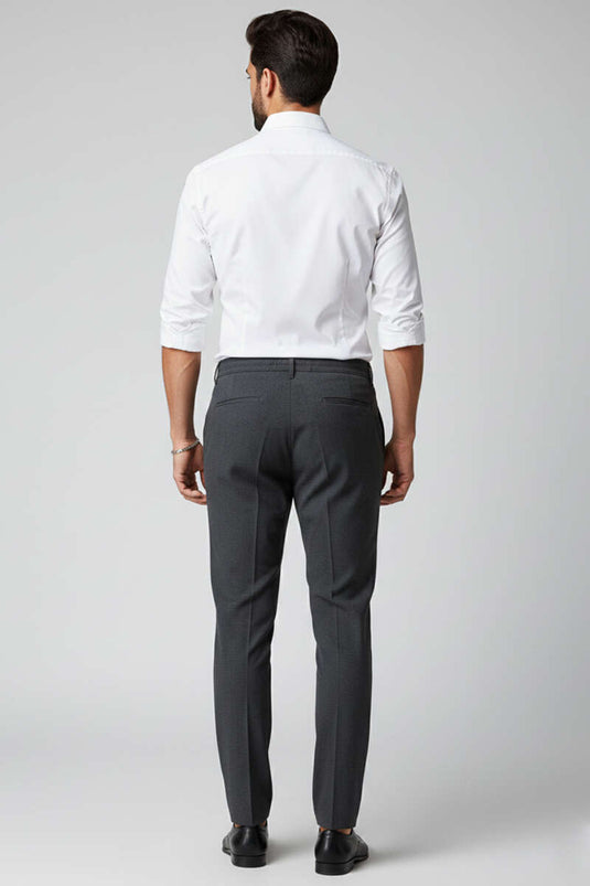 بنطال رجالي ضيق الساق بجيوب وتفاصيل رباط الخصر بلون رمادي داكن