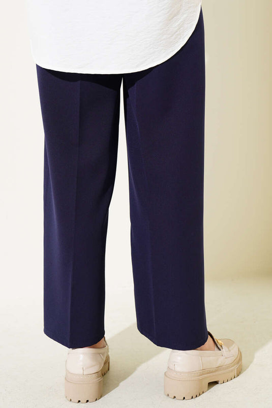 Bequeme marineblaue Hose mit weitem Bein und Bindeband in der Taille