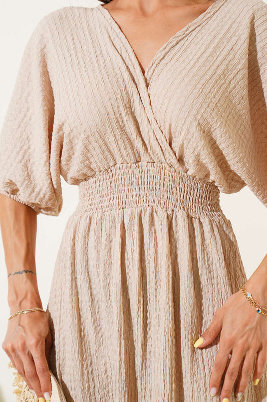 Robe midi froissée beige à manches courtes Waist-Gipeli