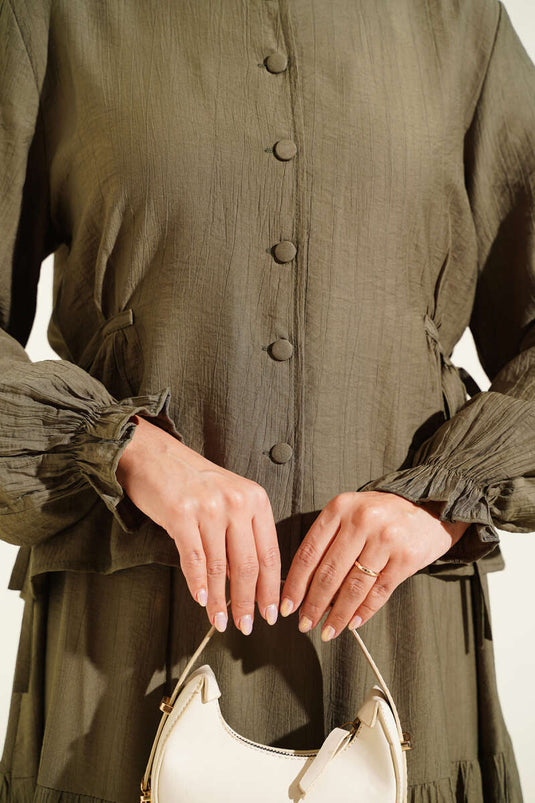 Zwei-Teiliger Set Mit Gürtel Und Bindeband In Dunkel Khaki