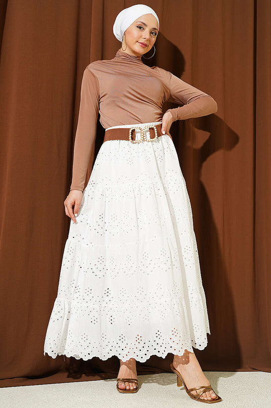 Jupe évasée à volants superposés en broderie avec ceinture élastique blanche